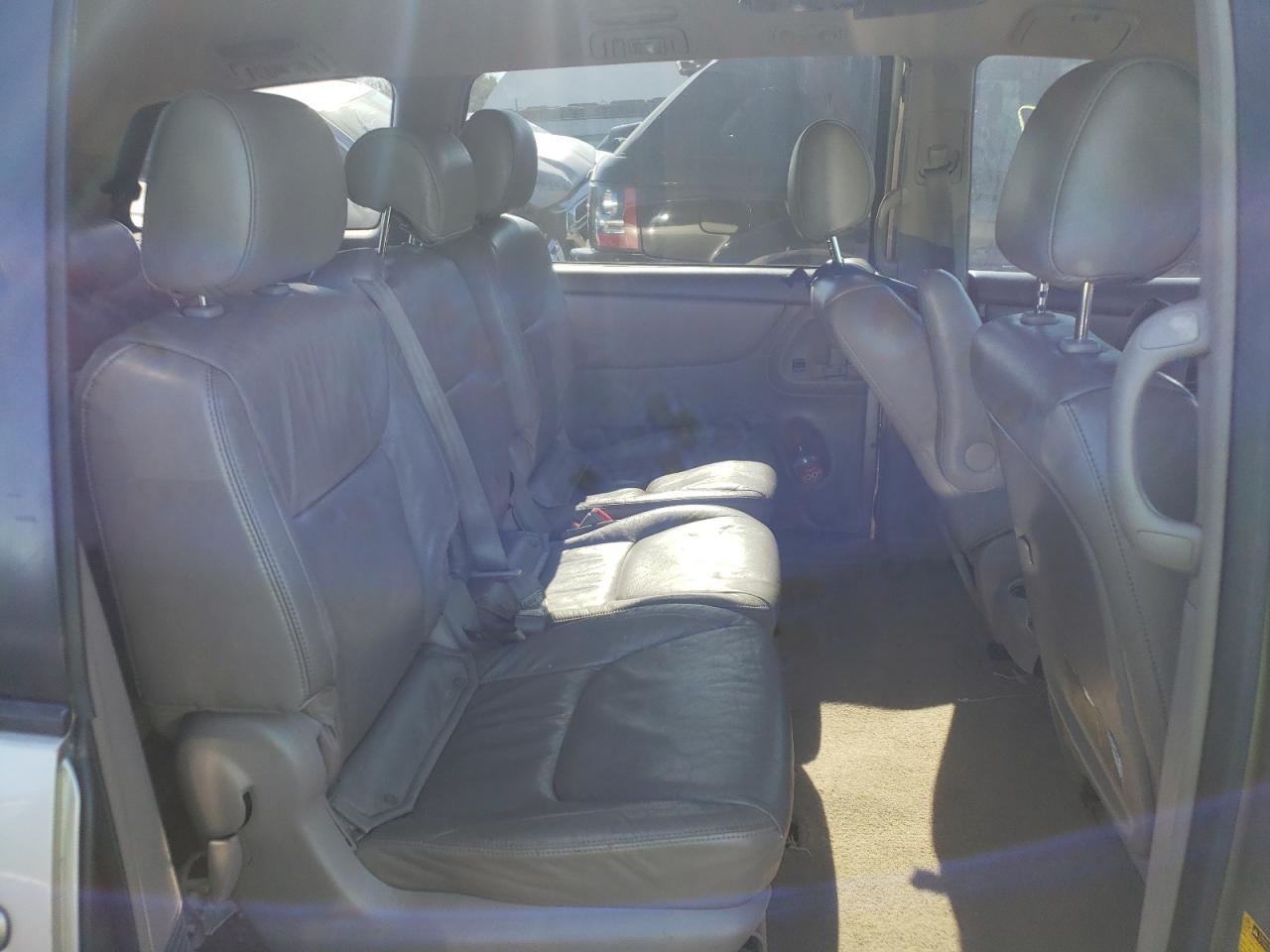 Photo 6 from auction – 2005 TOYOTA SIENNA CE with VIN 5TDZA23C35S258491