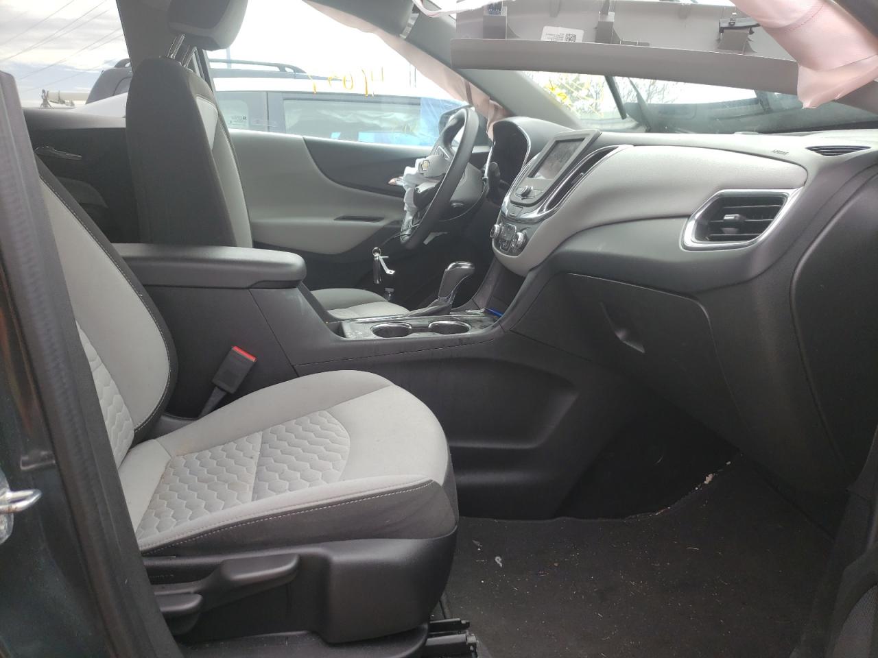 Photo 5 from auction – 2020 CHEVROLET EQUINOX LT with VIN 2GNAXUEVXL6137834
