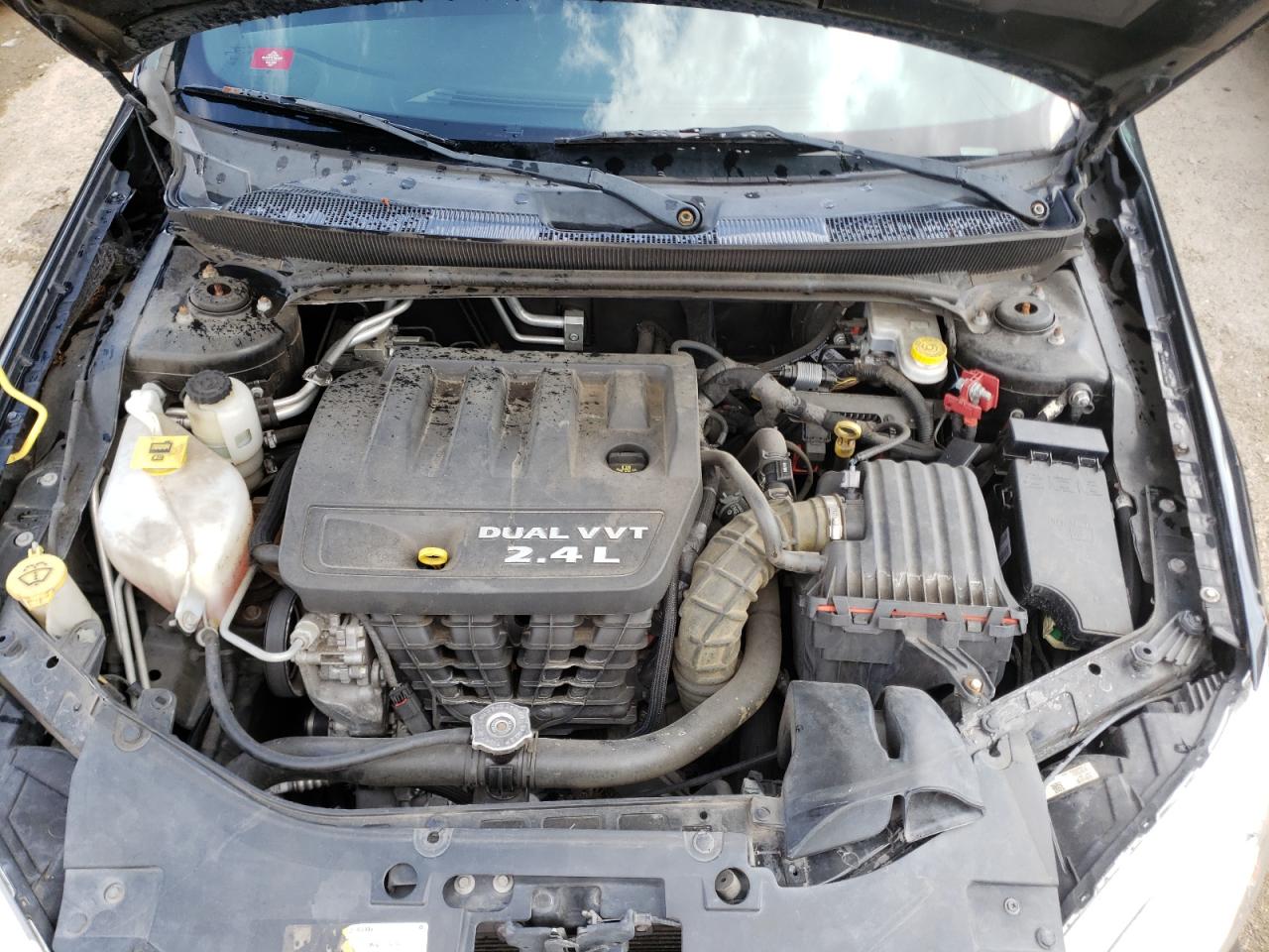 Photo 7 from auction – 2014 CHRYSLER 200 LX with VIN 1C3CCBABXEN212094