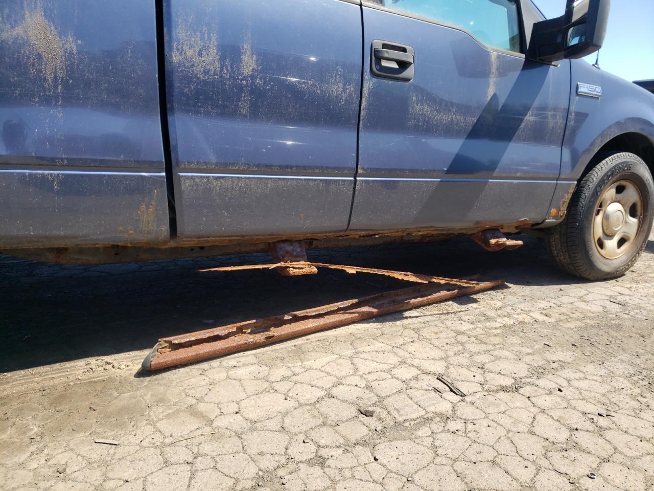 Photo 9 from auction – 2004 FORD F150 with VIN 1FTVX14574NC27806