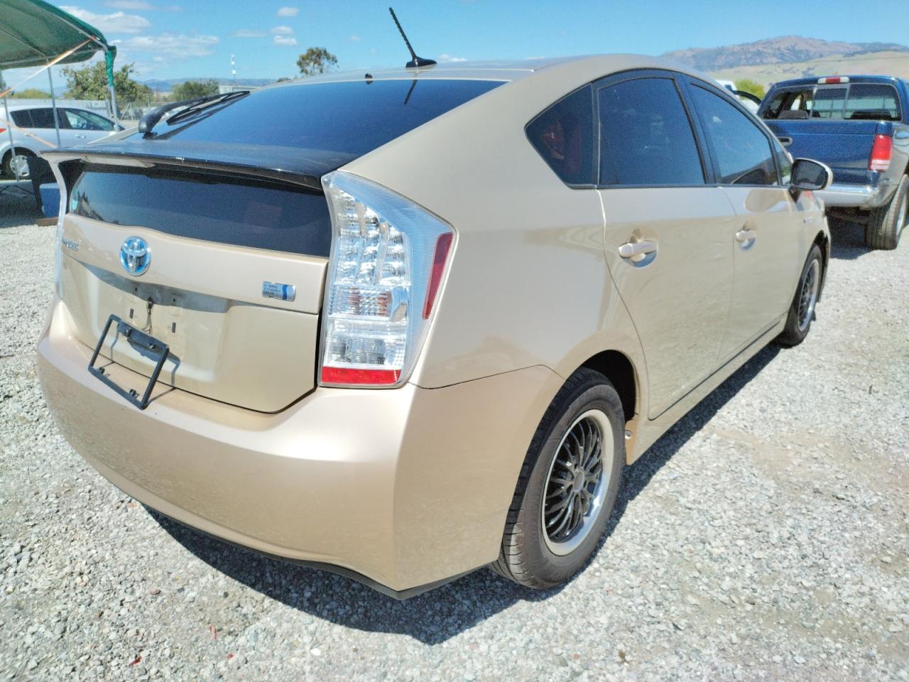 Photo 4 from auction – 2011 TOYOTA PRIUS with VIN JTDKN3DU0B1378860