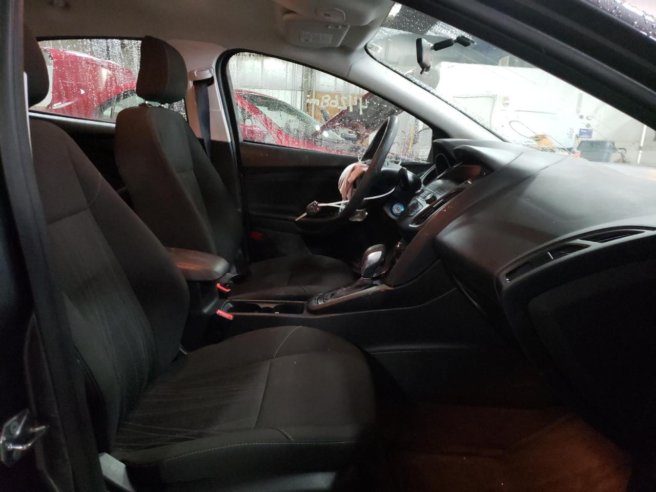 Photo 5 from auction – 2018 FORD FOCUS SE with VIN 1FADP3F2XJL267045