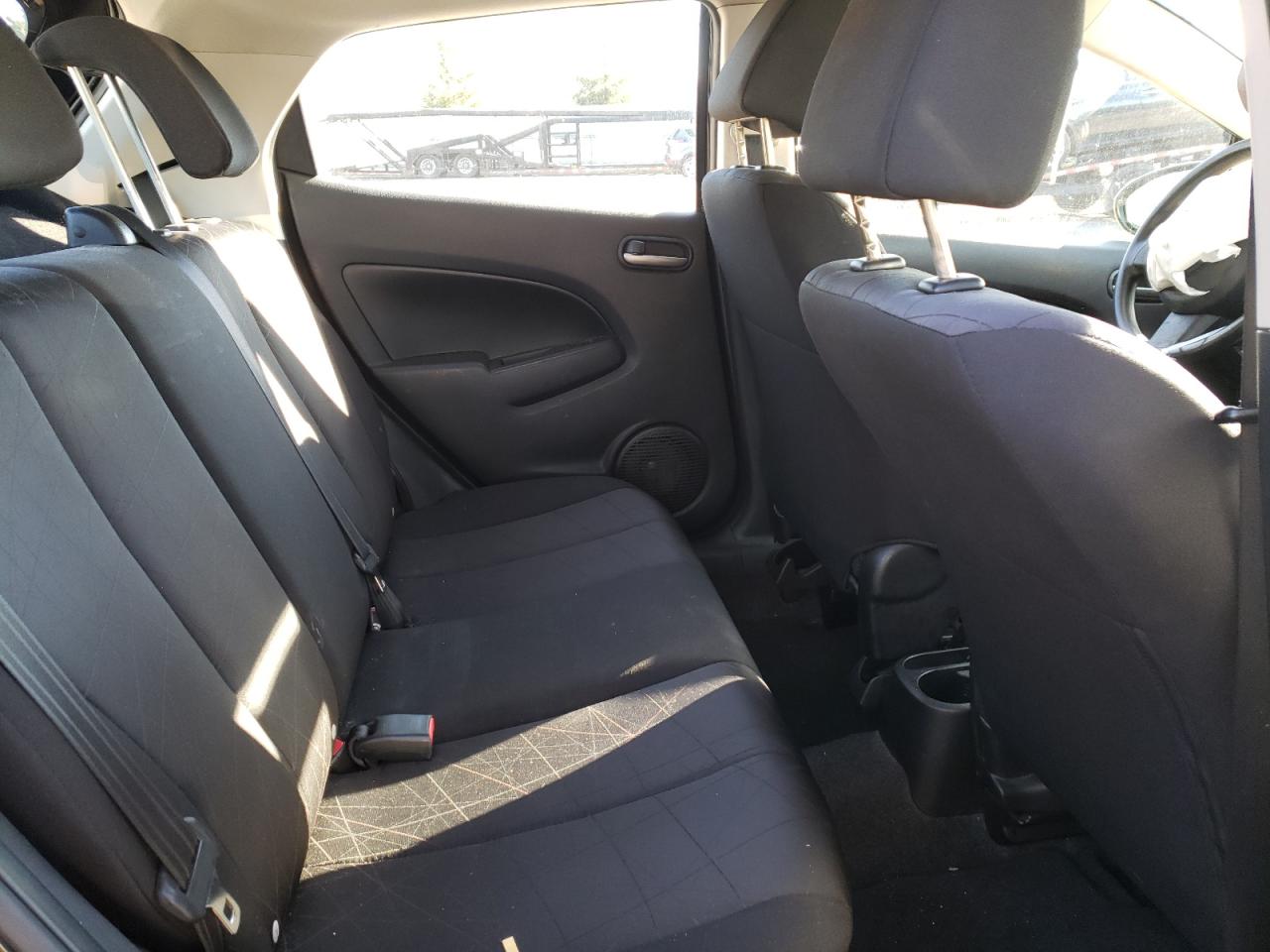 Photo 6 from auction – 2011 MAZDA MAZDA2 with VIN JM1DE1HZ3B0124049