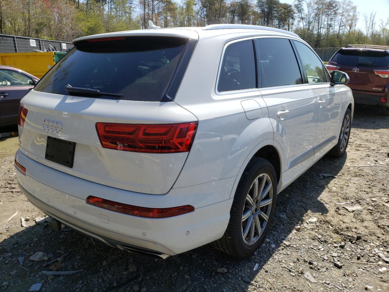 Photo 4 from auction – 2019 AUDI Q7 PREMIUM with VIN WA1LAAF77KD009806