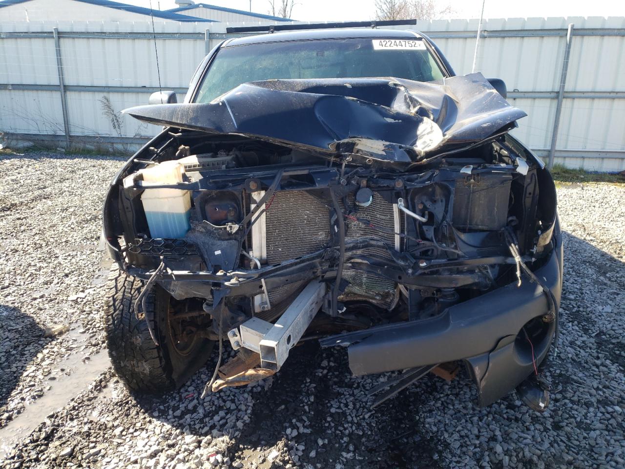 Photo 9 from auction – 2011 TOYOTA TACOMA with VIN 5TFPX4ENXBX006145