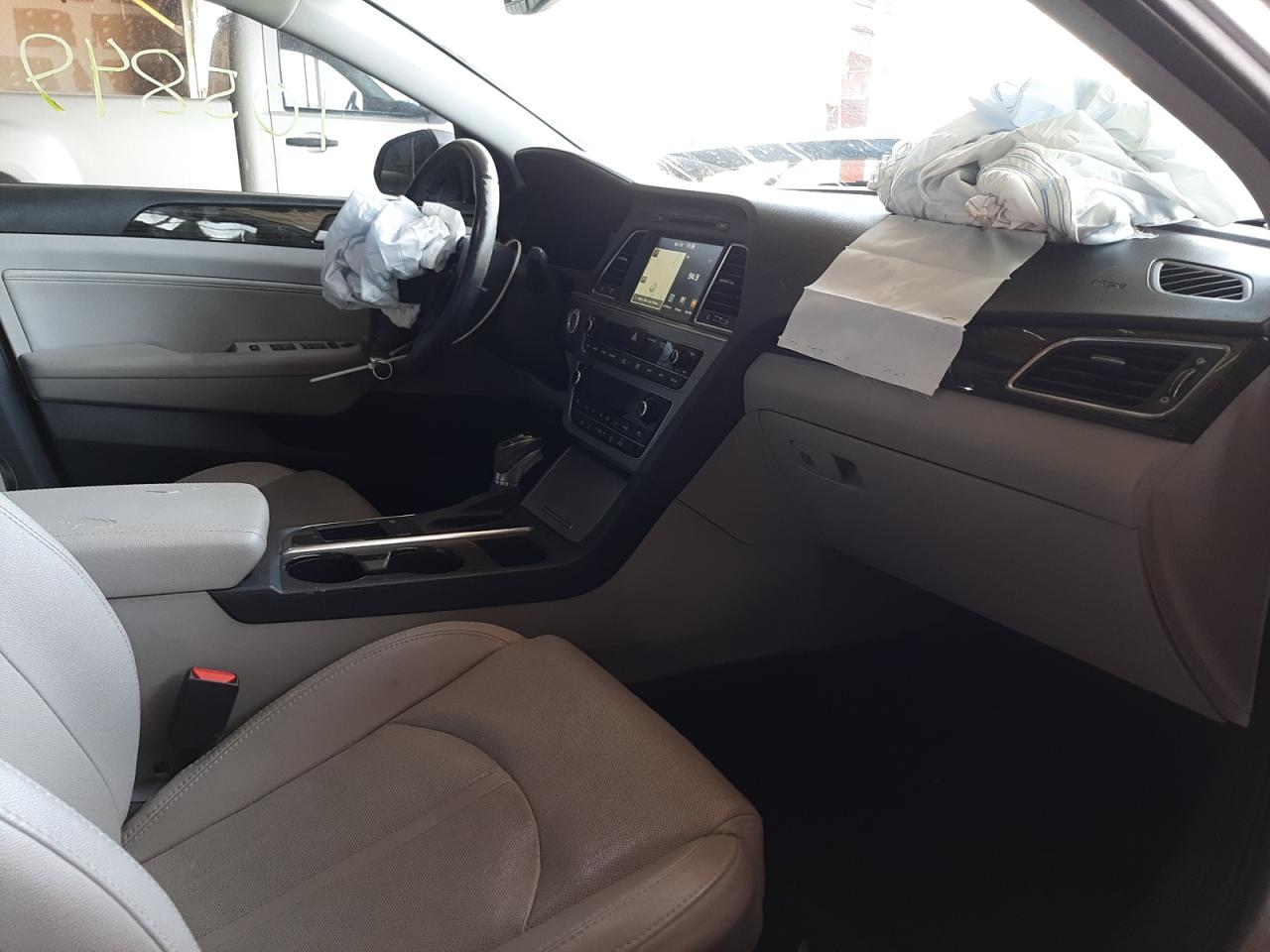 Photo 5 from auction – 2016 HYUNDAI SONATA SPO with VIN 5NPE34AF8GH351386