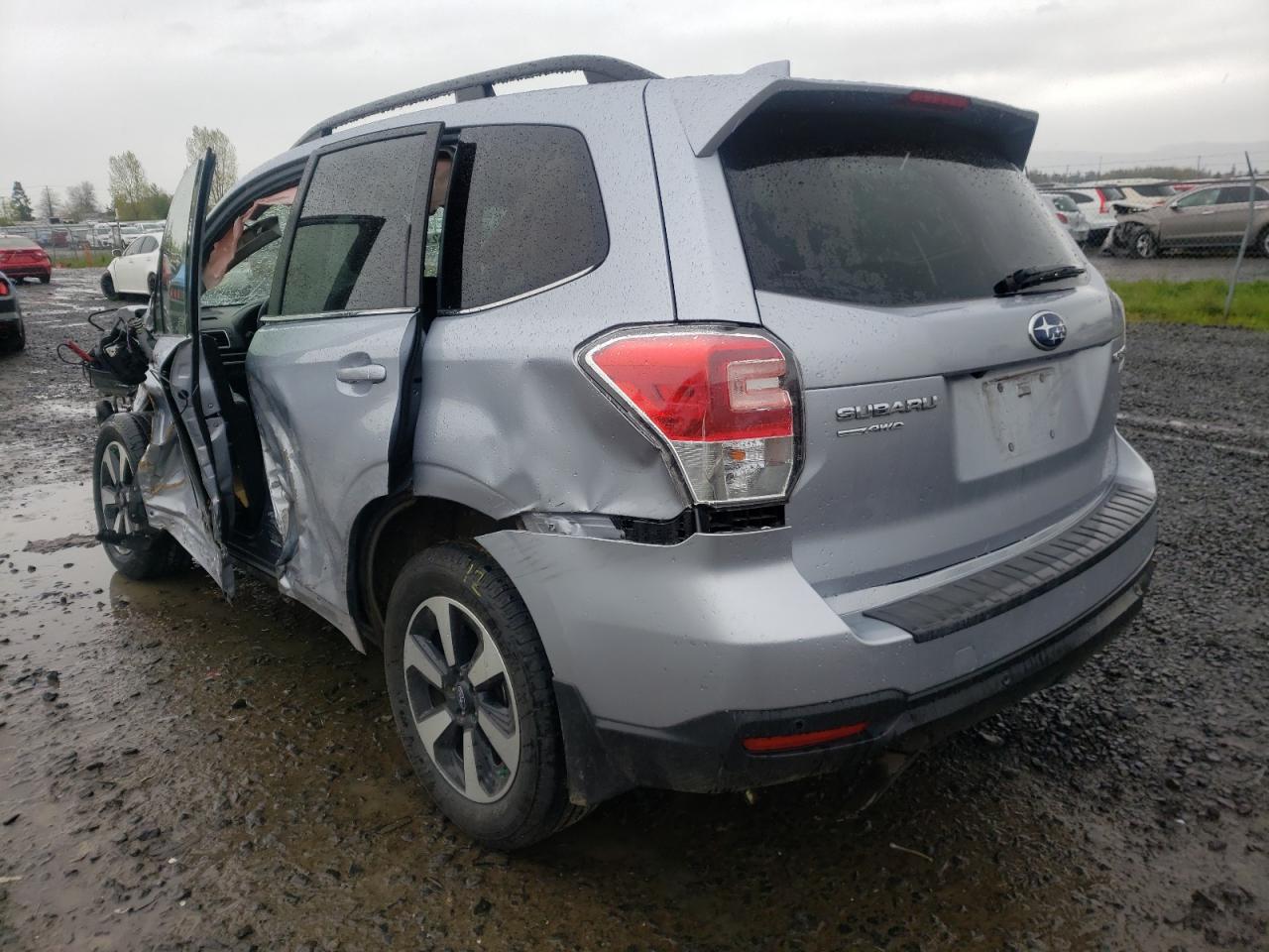 Photo 13 from auction – 2017 SUBARU FORESTER 2 with VIN JF2SJARC4HH803238