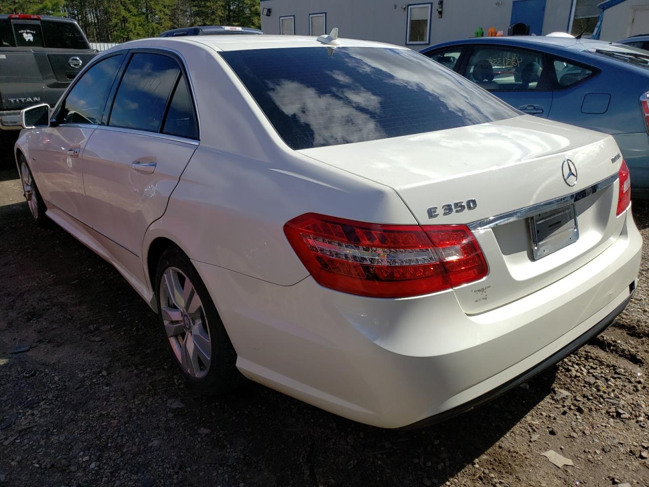 Photo 3 from auction – 2011 MERCEDES-BENZ E 350 BLUE with VIN WDDHF2EB8BA430739