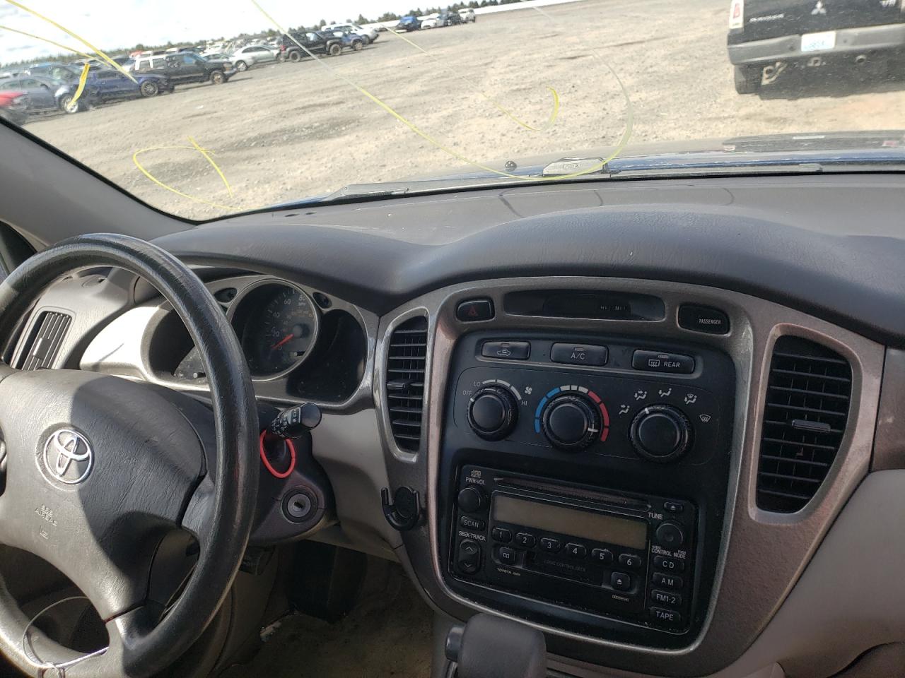 Photo 9 from auction – 2002 TOYOTA HIGHLANDER with VIN JTEHD21A320011924