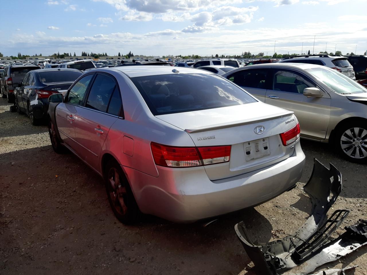 Photo 3 from auction – 2008 HYUNDAI SONATA SE with VIN 5NPEU46F48H381251