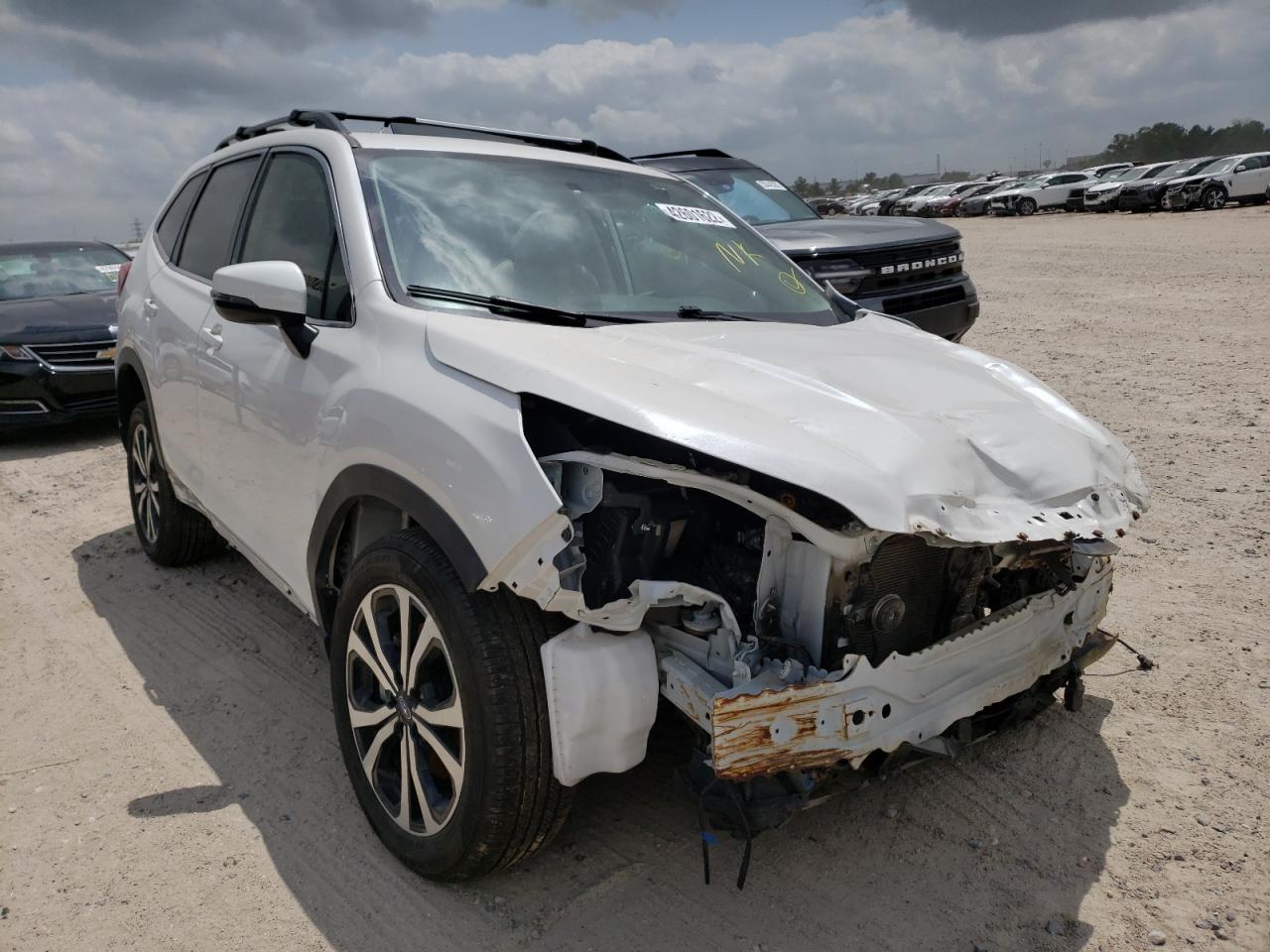 SUBARU FORESTER L 2021 with VIN JF2SKAUC3MH437268 - Photo from auction