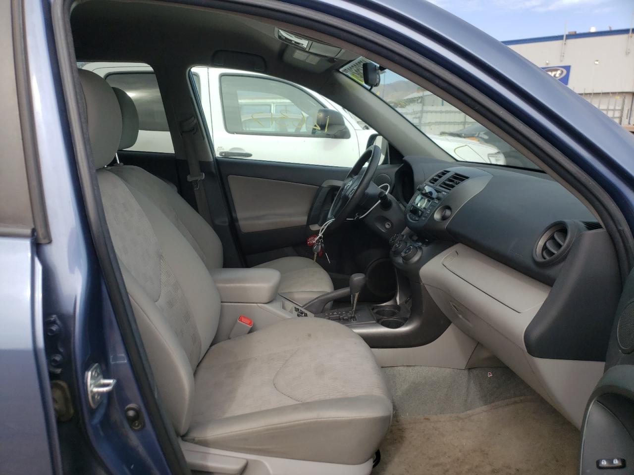Photo 5 from auction – 2011 TOYOTA RAV4 with VIN 2T3BF4DV2BW134950