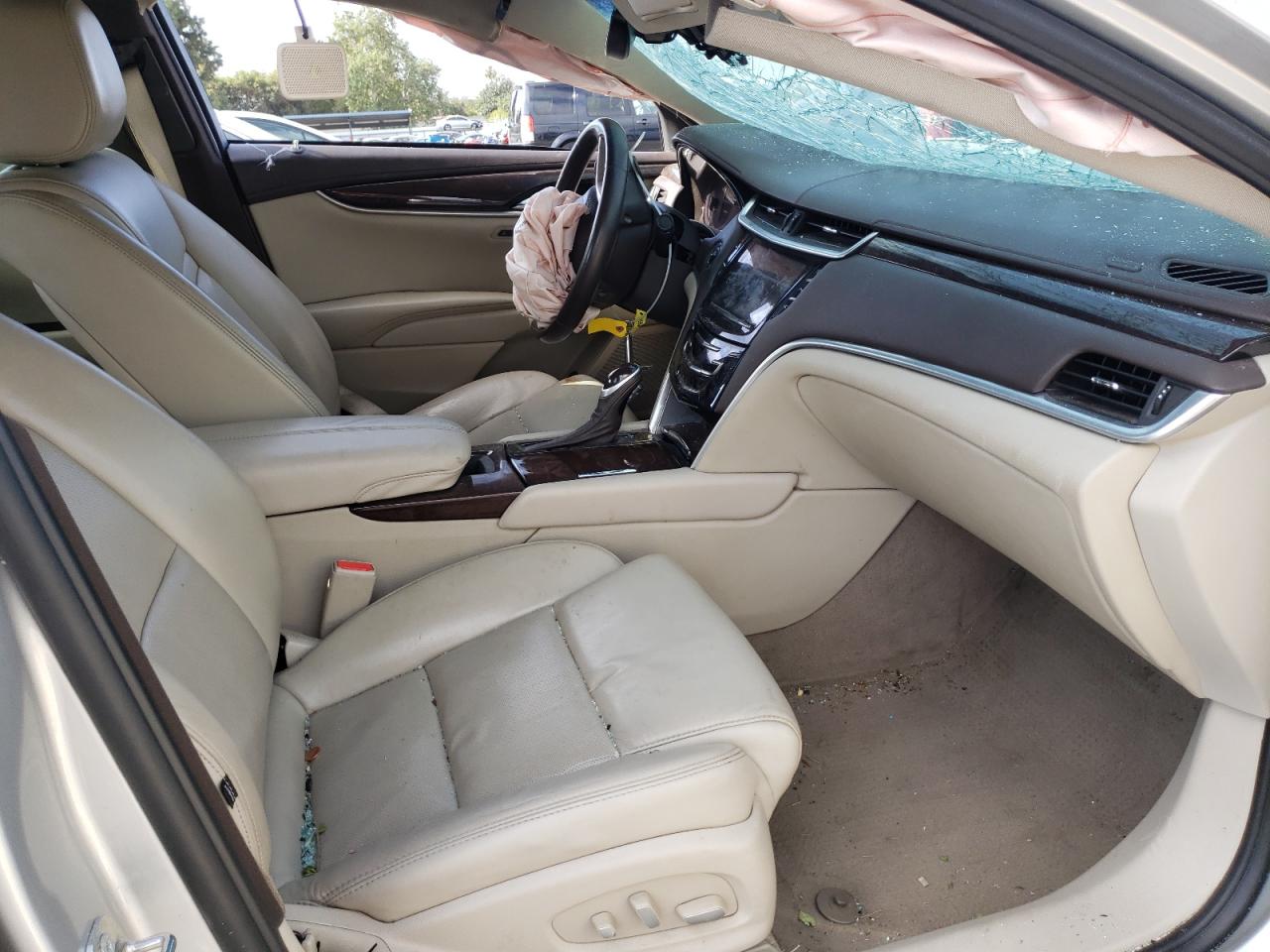 Photo 5 from auction – 2017 CADILLAC XTS LUXURY with VIN 2G61M5S33H9199871