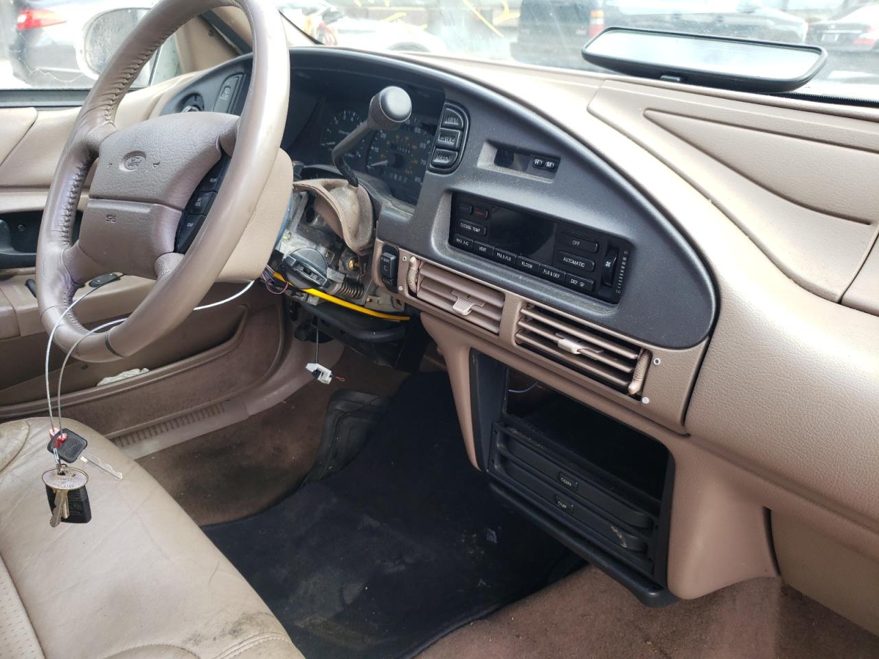 Photo 9 from auction – 1995 FORD TAURUS LX with VIN 1FALP5842SA241607