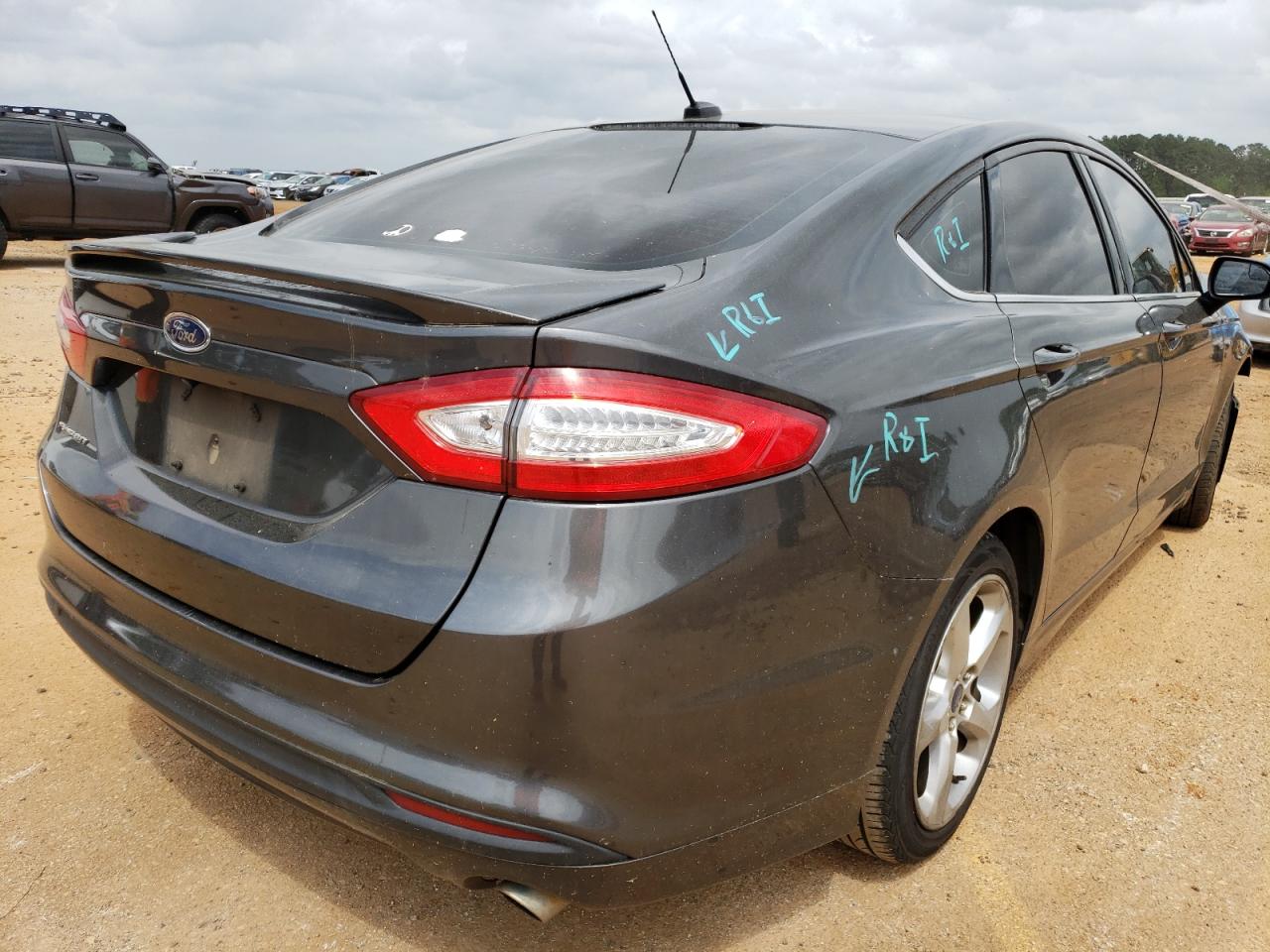 Photo 4 from auction – 2016 FORD FUSION S with VIN 3FA6P0G79GR302833