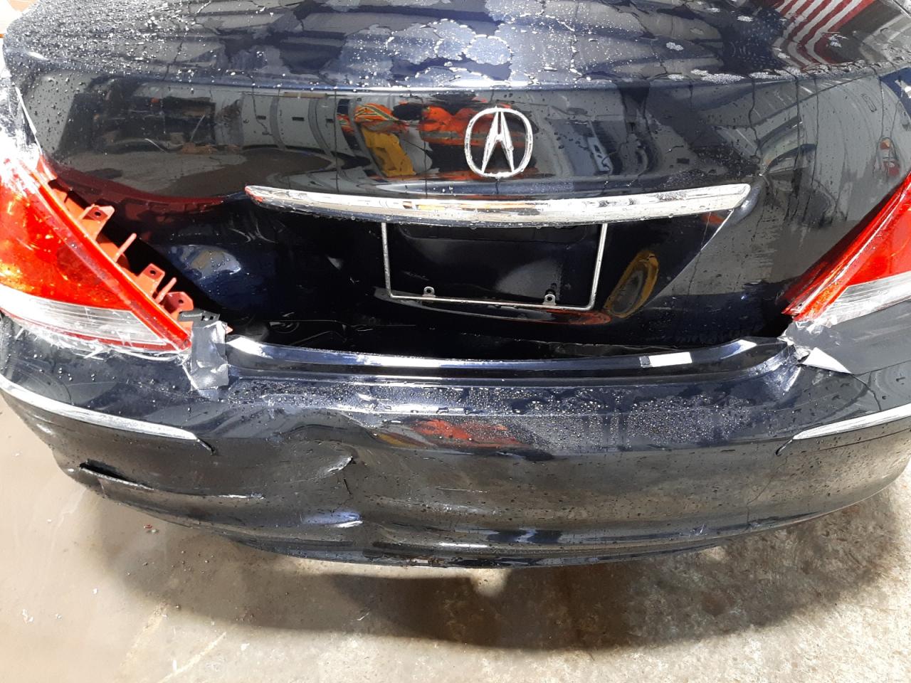 Photo 9 from auction – 2006 ACURA RL with VIN JH4KB16516C011624