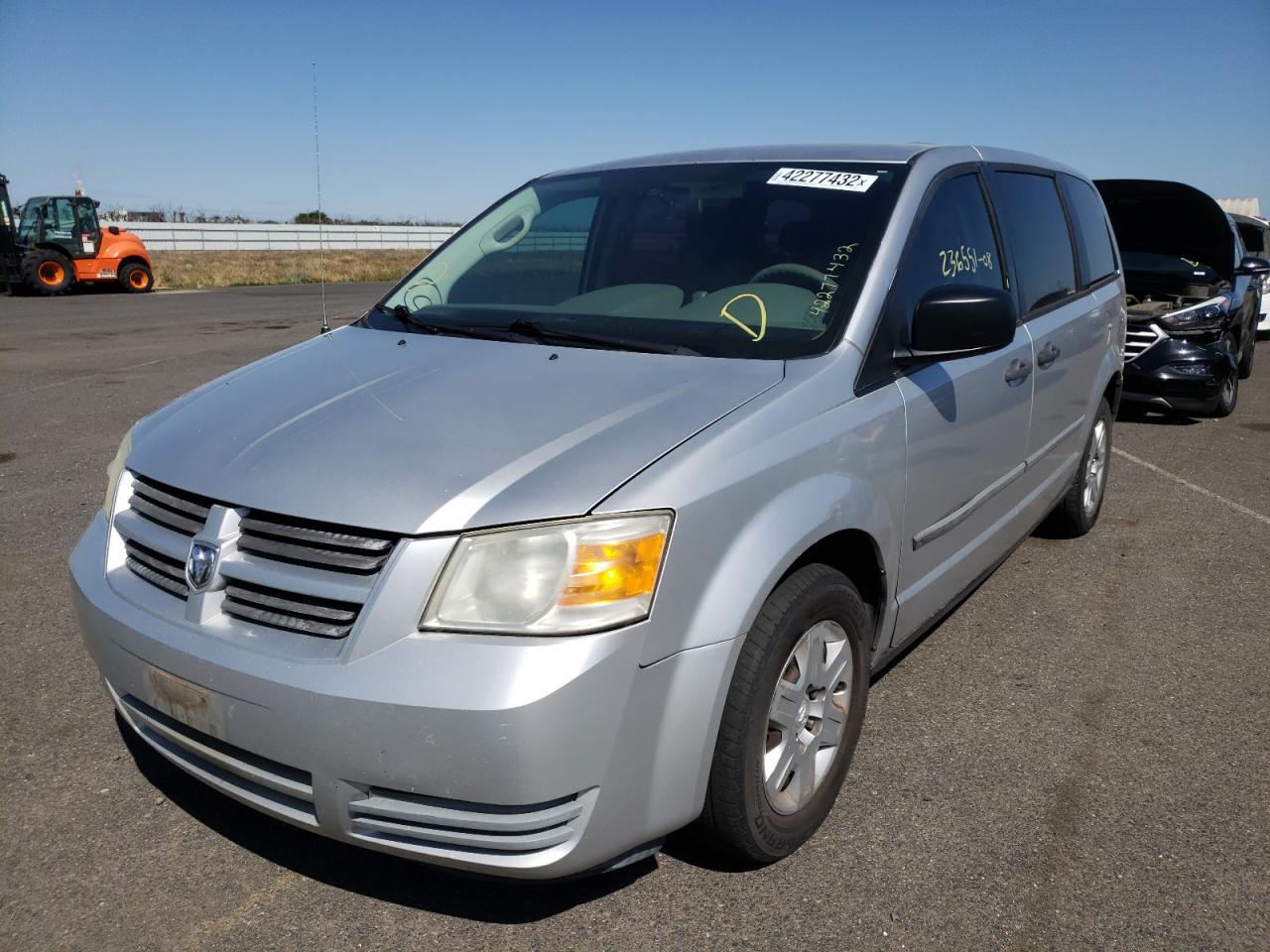 Photo 2 from auction – 2008 DODGE GRAND CARA with VIN 2D8HN44H78R703187