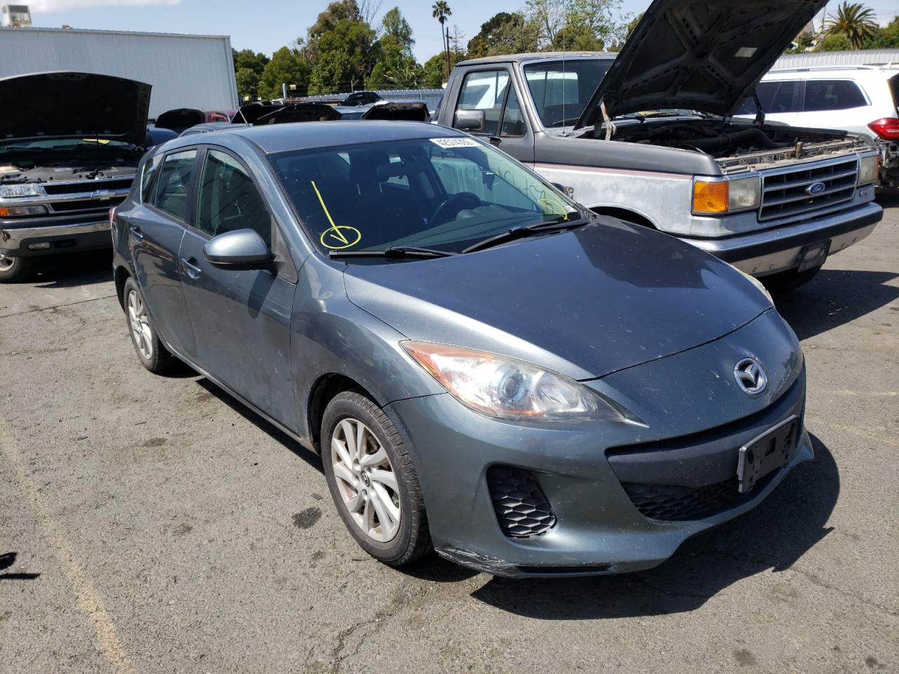 MAZDA 3 I 2013 with VIN JM1BL1LP3D1793874 - Photo from auction