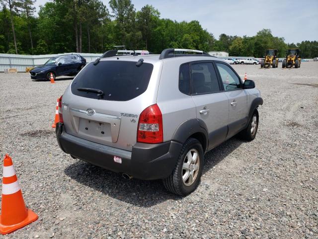 Photo 4 from auction – 2005 HYUNDAI TUCSON with VIN KM8JN72D85U109624