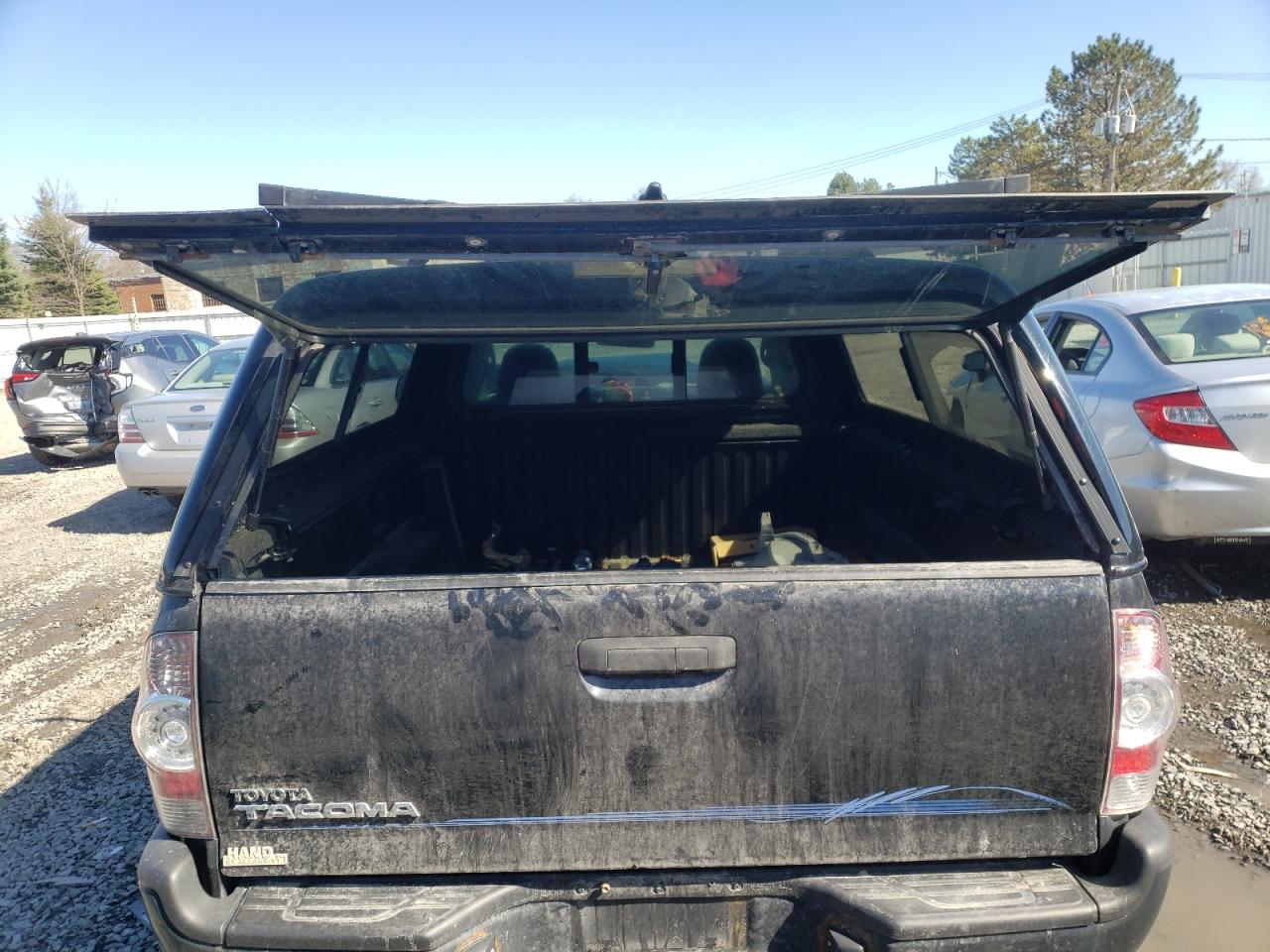 Photo 6 from auction – 2011 TOYOTA TACOMA with VIN 5TFPX4ENXBX006145