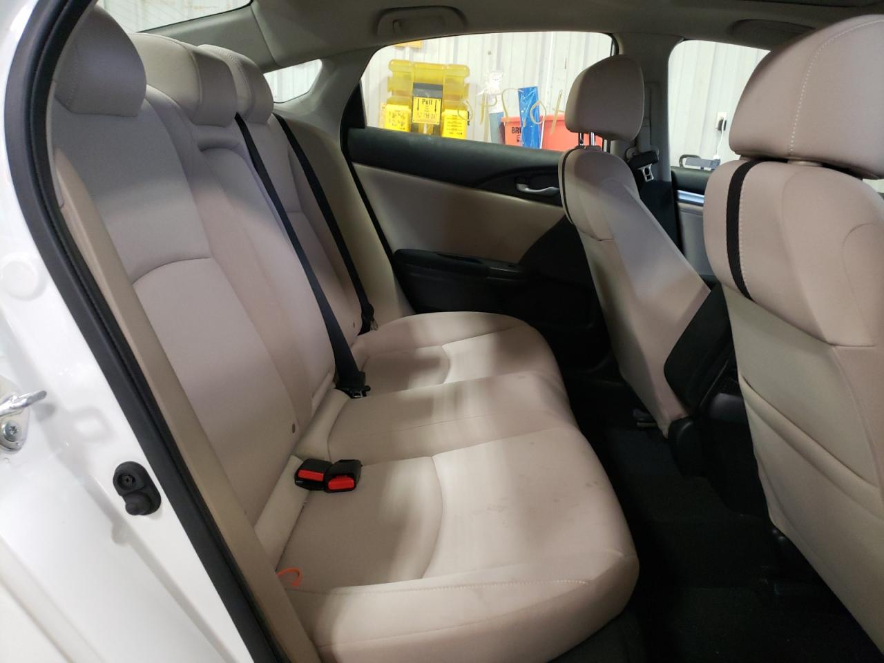 Photo 6 from auction – 2018 HONDA CIVIC EX with VIN JHMFC1F33JX028441