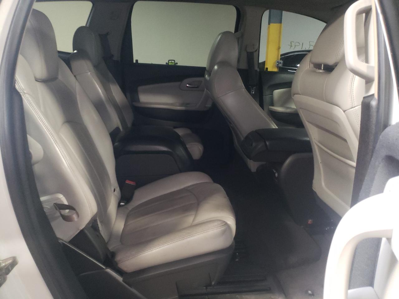 Photo 6 from auction – 2009 CHEVROLET TRAVERSE L with VIN 1GNER33D89S100903