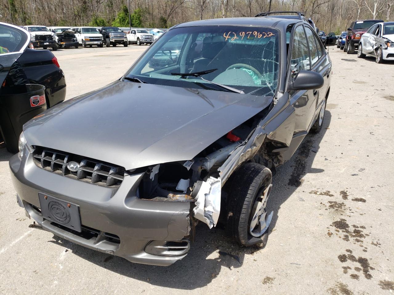 Photo 2 from auction – 2001 HYUNDAI ACCENT GL with VIN KMHCG45C31U256271