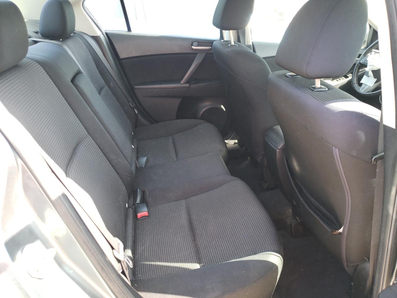 Photo 6 from auction – 2012 MAZDA 3 I with VIN JM1BL1V75C1561563