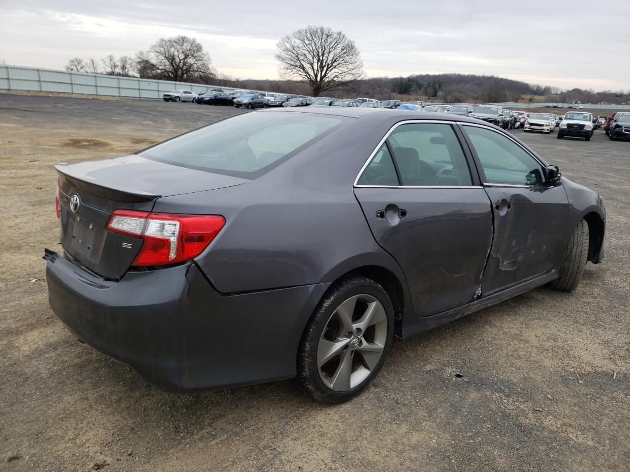 Photo 4 from auction – 2014 TOYOTA CAMRY L with VIN 4T1BF1FK3EU386320