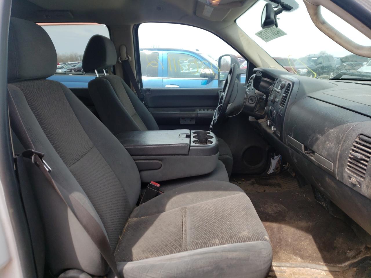Photo 5 from auction – 2007 CHEVROLET SILVERADO with VIN 1GCHK23KX7F557236