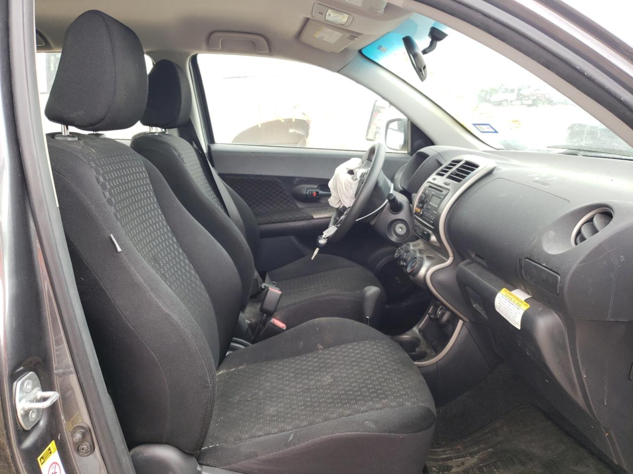 Photo 5 from auction – 2012 SCION XD with VIN JTKKU4B40C1018252