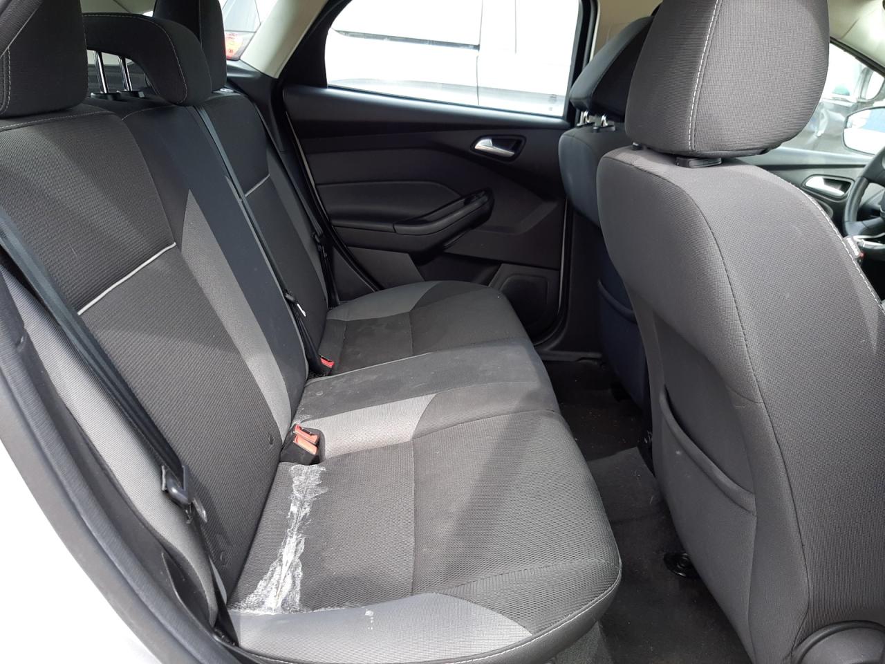 Photo 6 from auction – 2014 FORD FOCUS SE with VIN 1FADP3K28EL269971