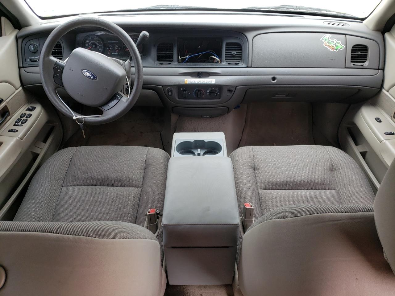 Photo 9 from auction – 2007 FORD CROWN VICT with VIN 2FAFP71W47X152298