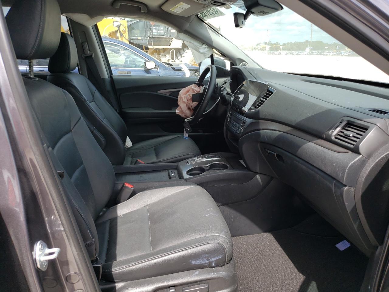 Photo 18 from auction – 2021 HONDA PILOT SE with VIN 5FNYF5H27MB027949