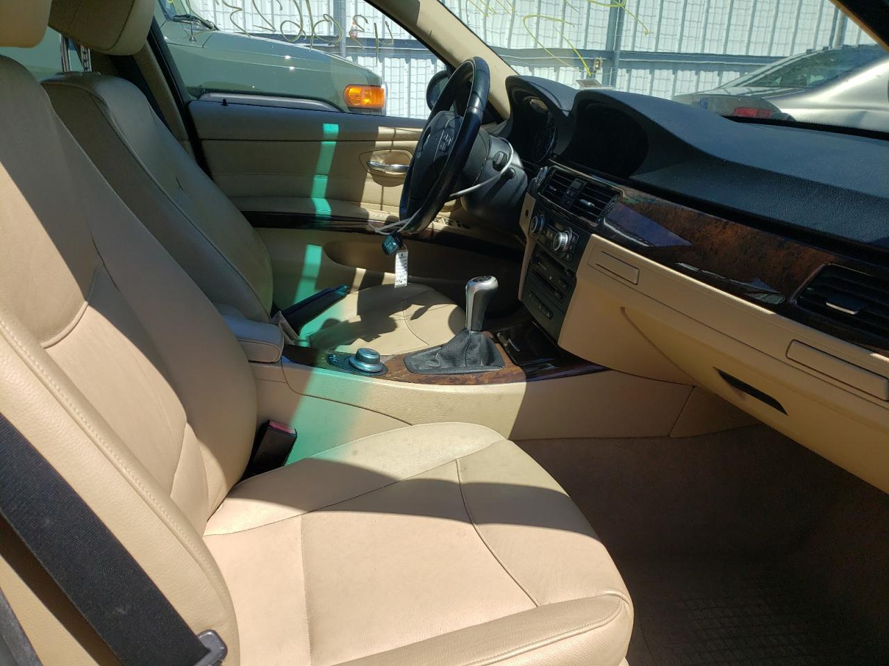 Photo 5 from auction – 2007 BMW 328 XI with VIN WBAVC93547KZ70468