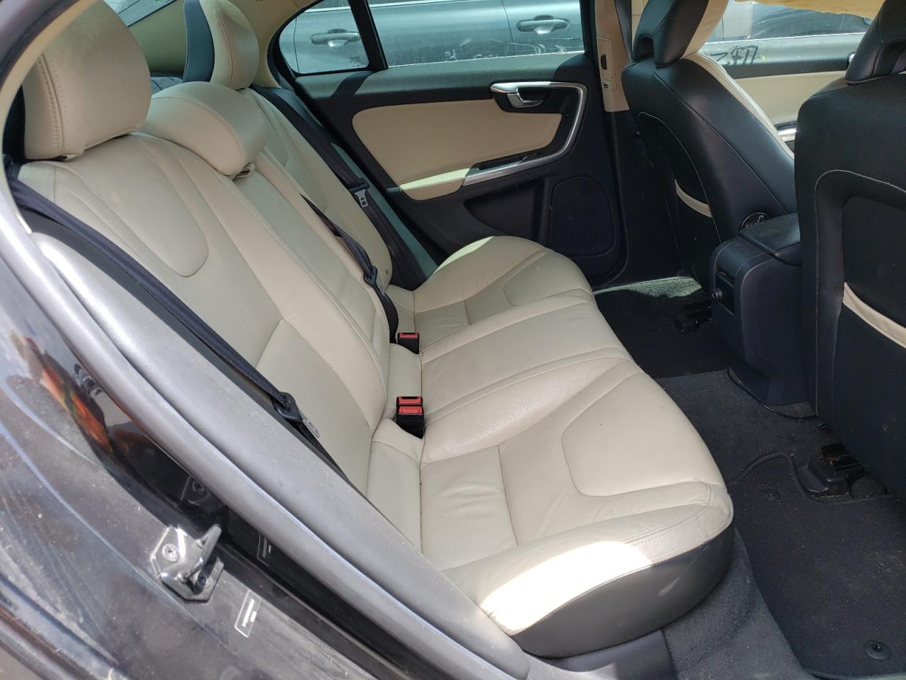 Photo 6 from auction – 2012 VOLVO S60 T5 with VIN YV1622FS2C2026045