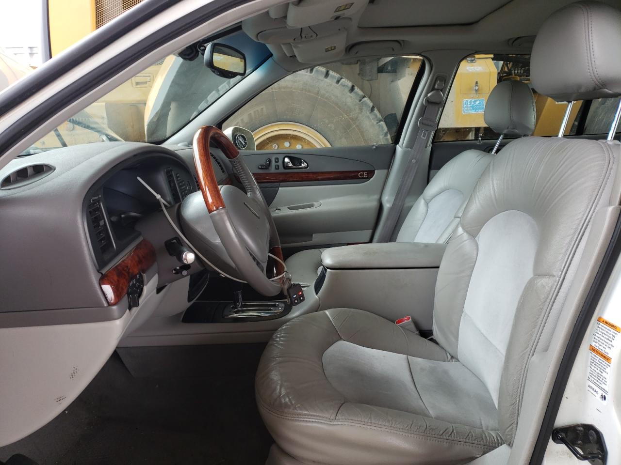 Photo 5 from auction – 2002 LINCOLN CONTINENTA with VIN 1LNHM97V32Y676598