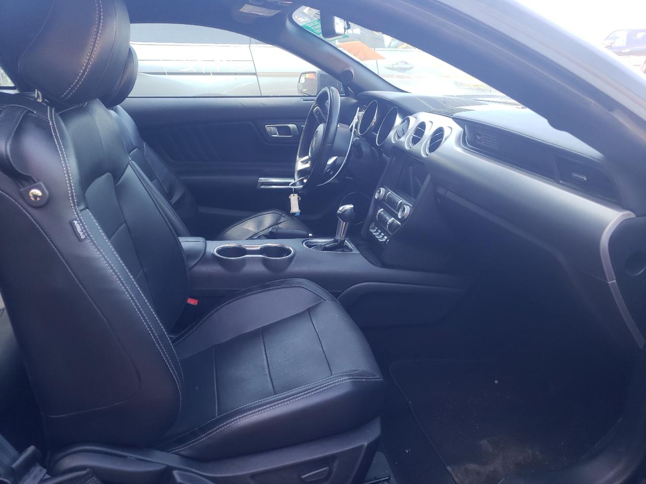 Photo 5 from auction – 2020 FORD MUSTANG with VIN 1FA6P8TH4L5112464