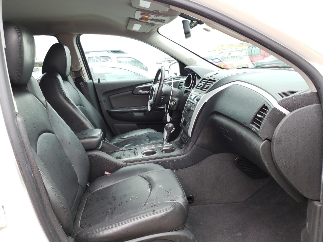 Photo 5 from auction – 2012 CHEVROLET TRAVERSE L with VIN 1GNKRJED3CJ338529