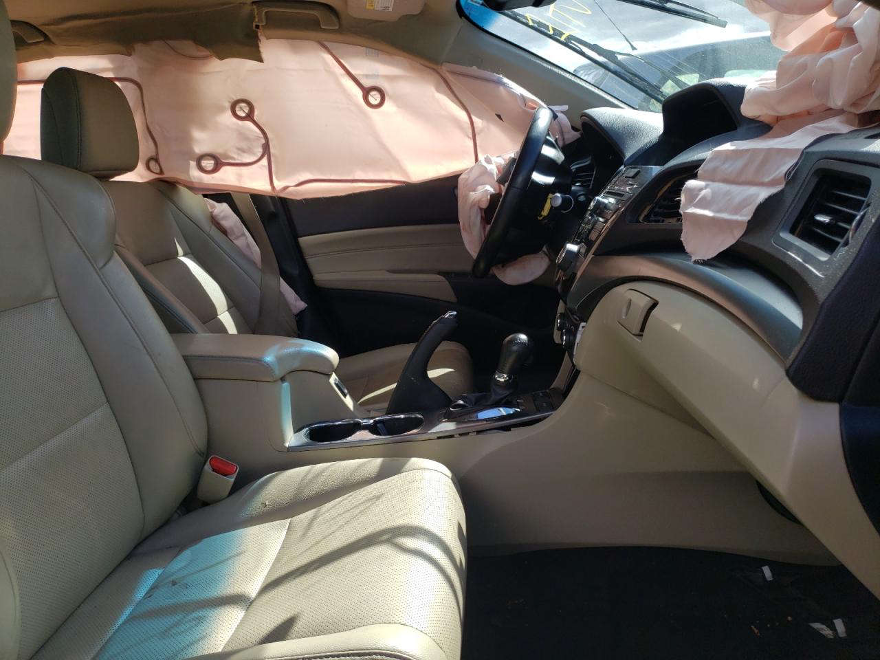 Photo 5 from auction – 2013 ACURA ILX 20 PRE with VIN 19VDE1F51DE022381