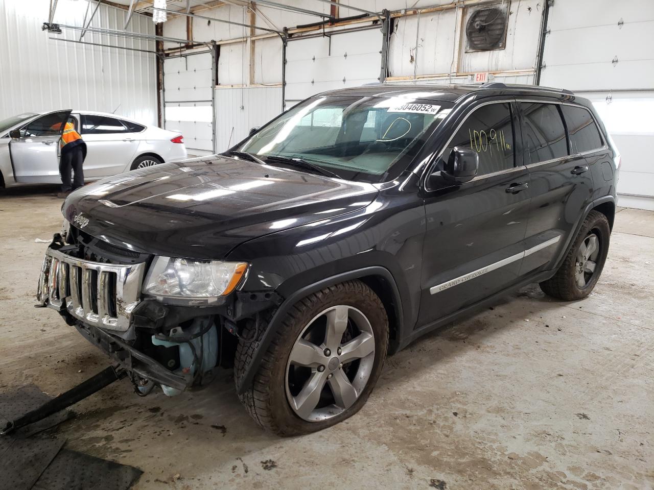 Photo 2 from auction – 2013 JEEP GRAND CHER with VIN 1C4RJFAG4DC570851