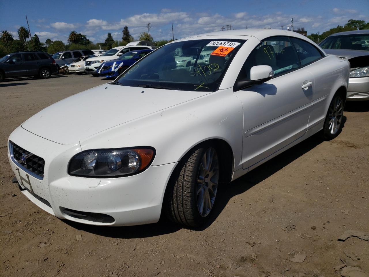 Photo 2 from auction – 2008 VOLVO C70 T5 with VIN YV1MC67288J049501