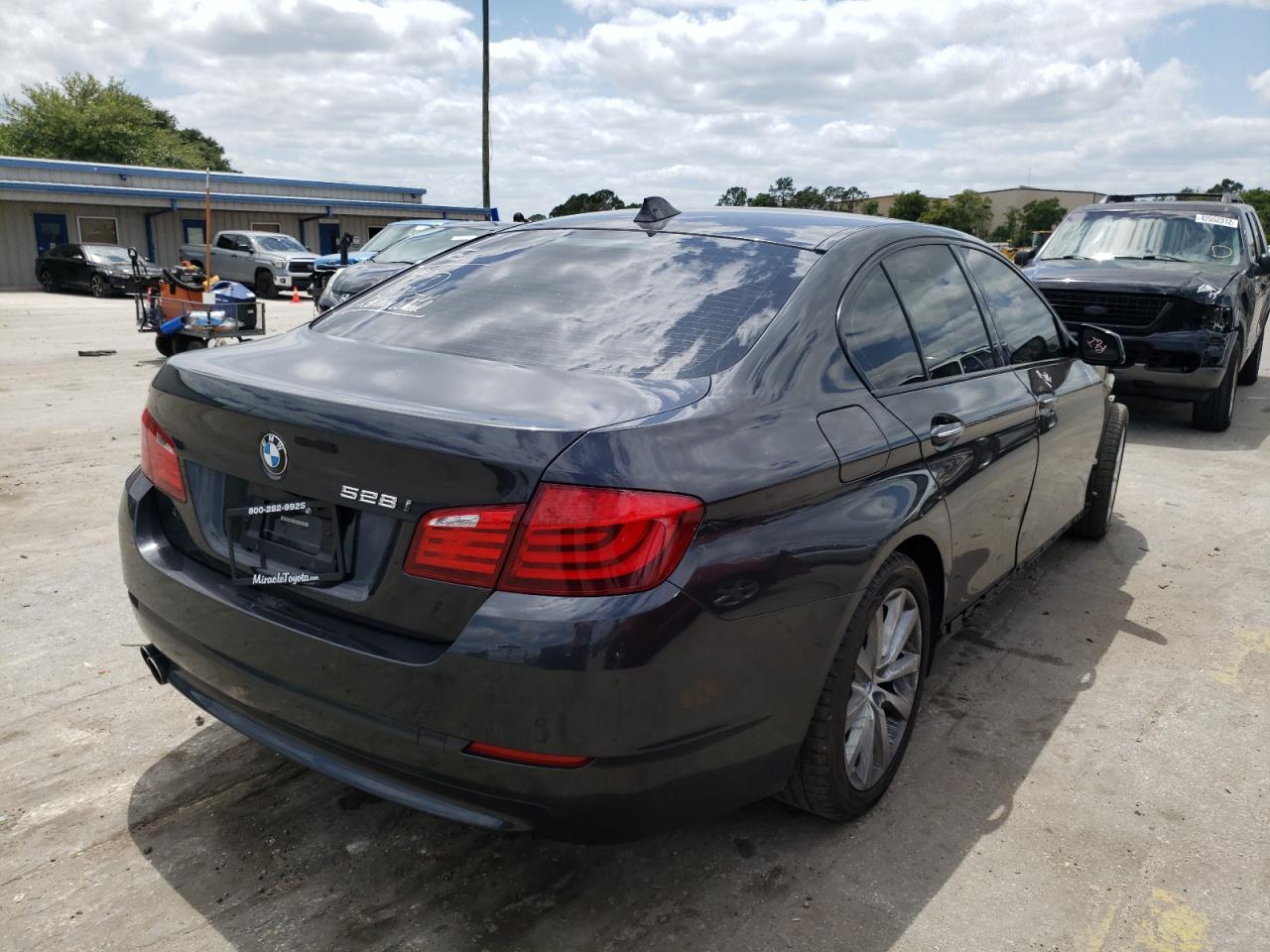 Photo 4 from auction – 2011 BMW 528 I with VIN WBAFR1C50BC672376