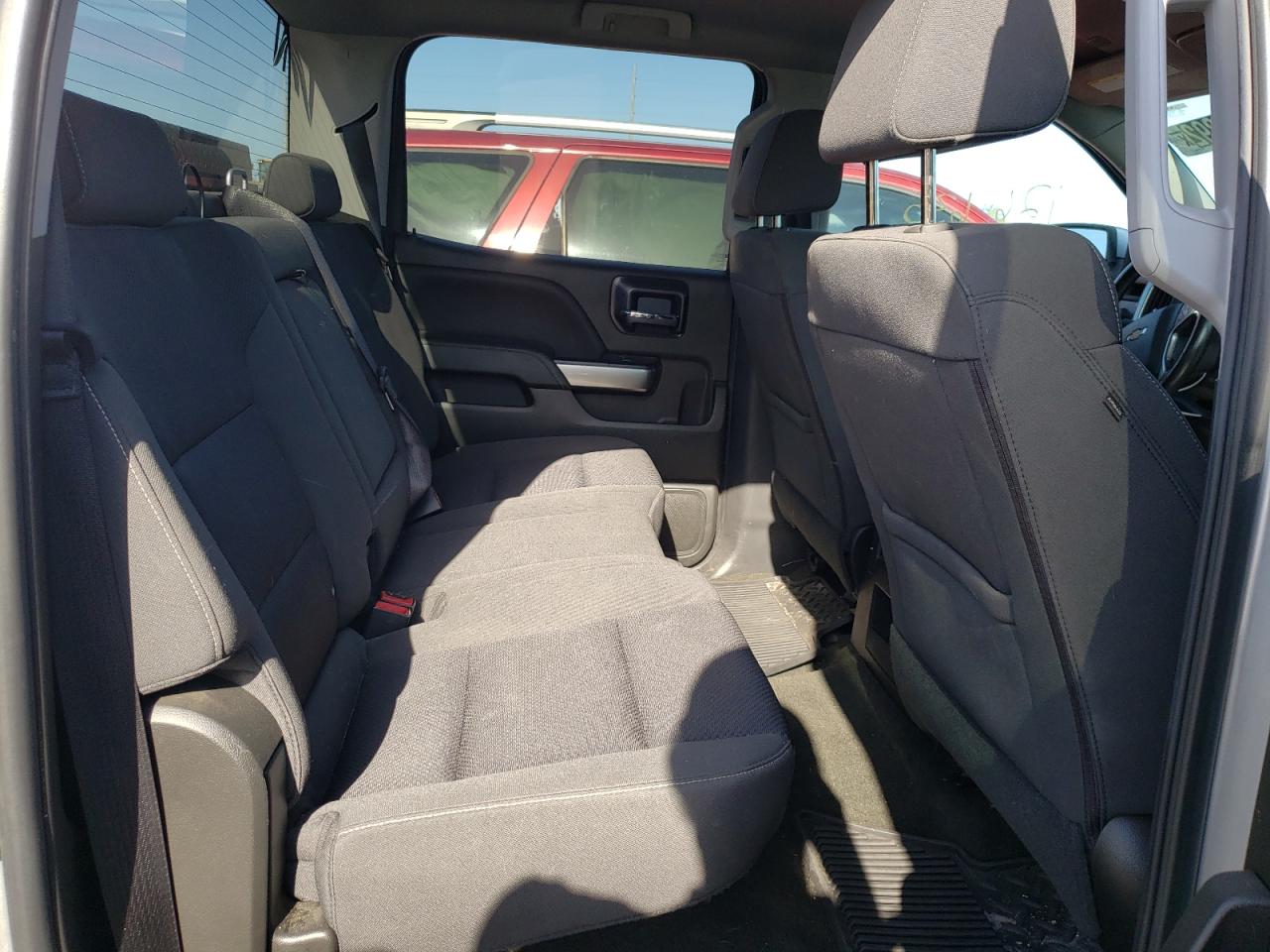 Photo 6 from auction – 2018 CHEVROLET SILVERADO with VIN 3GCUKRECXJG277299