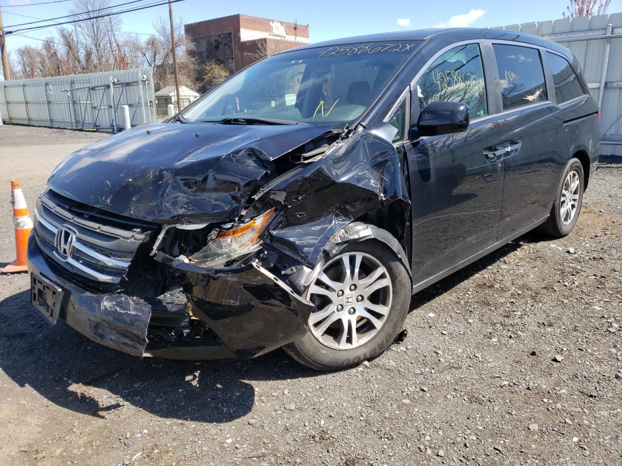 Photo 2 from auction – 2011 HONDA ODYSSEY EX with VIN 5FNRL5H62BB102814
