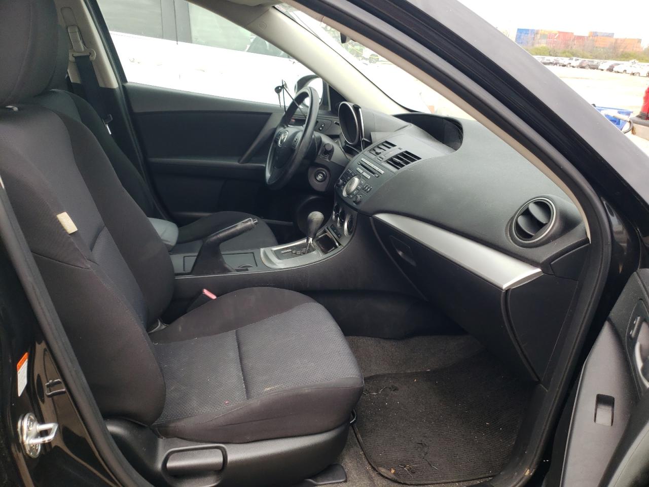 صورة رقم 5 من المزاد - 2011 MAZDA 3 I مع VIN JM1BL1VF6B1376816