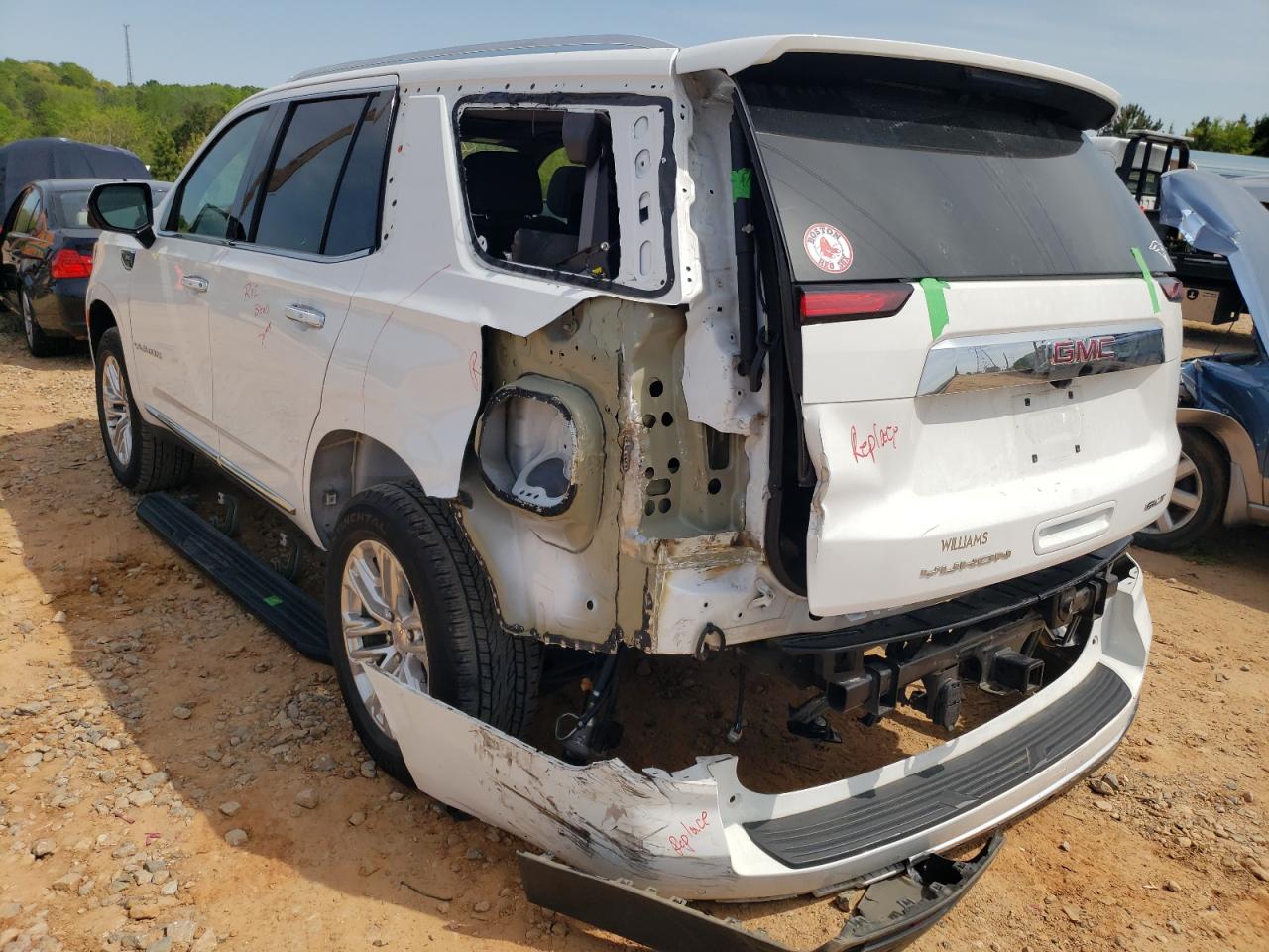 Photo 3 from auction – 2021 GMC YUKON SLT with VIN 1GKS1BKD7MR189835