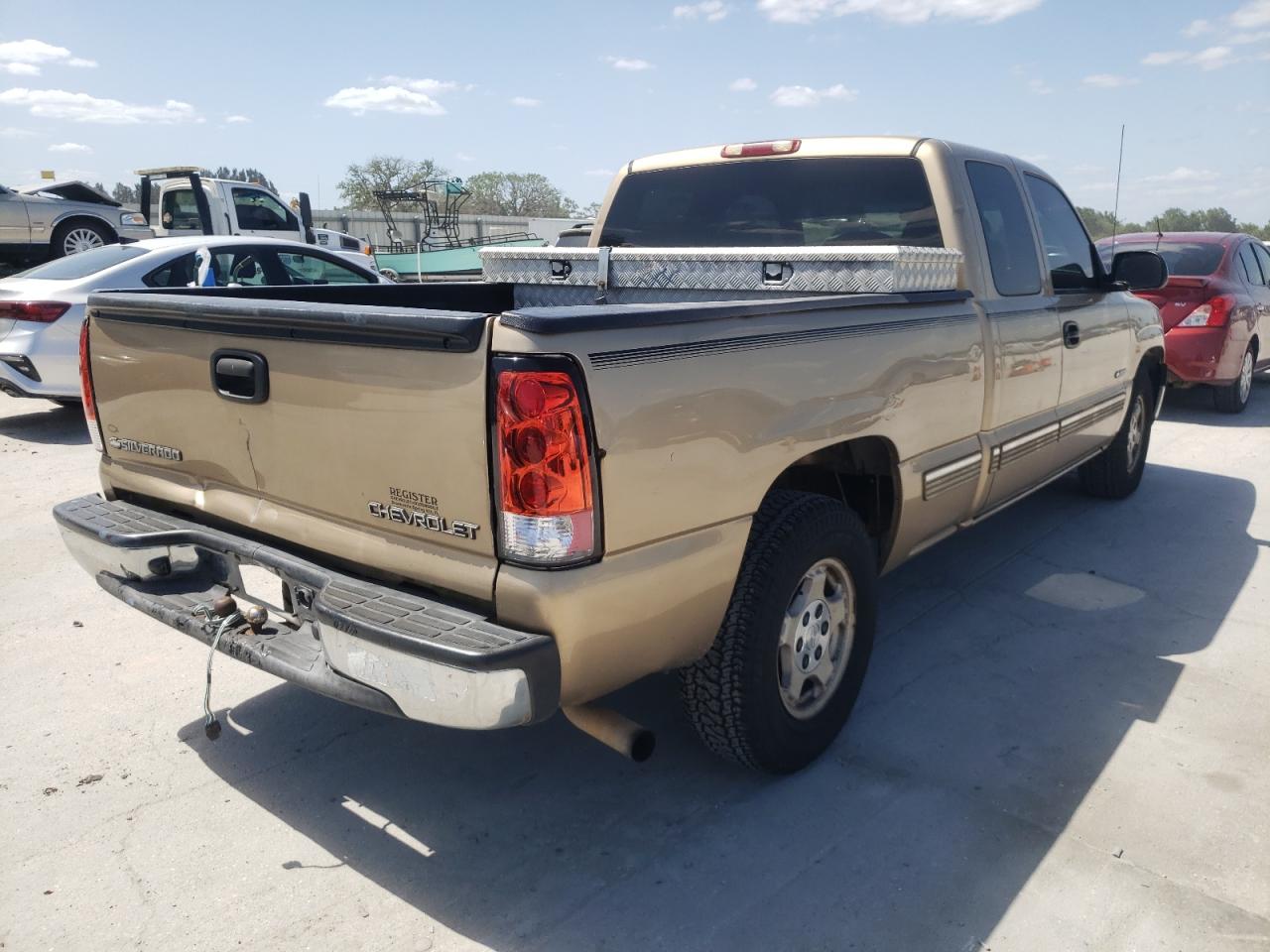 Photo 4 from auction – 2001 CHEVROLET SILVERADO with VIN 2GCEC19V811233146