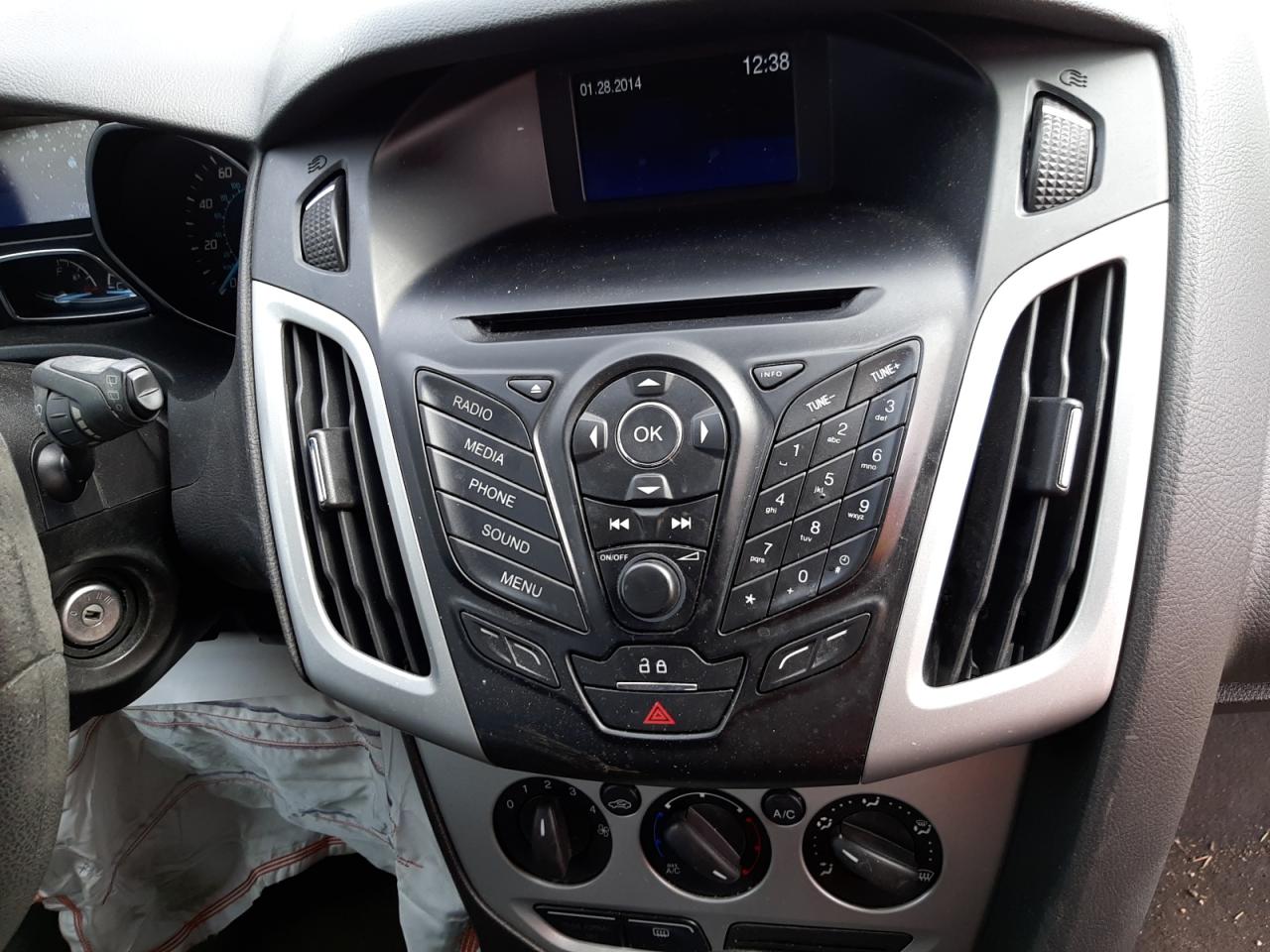 Foto 9 de la subasta – 2014 FORD FOCUS SE con VIN 1FADP3K28EL269971