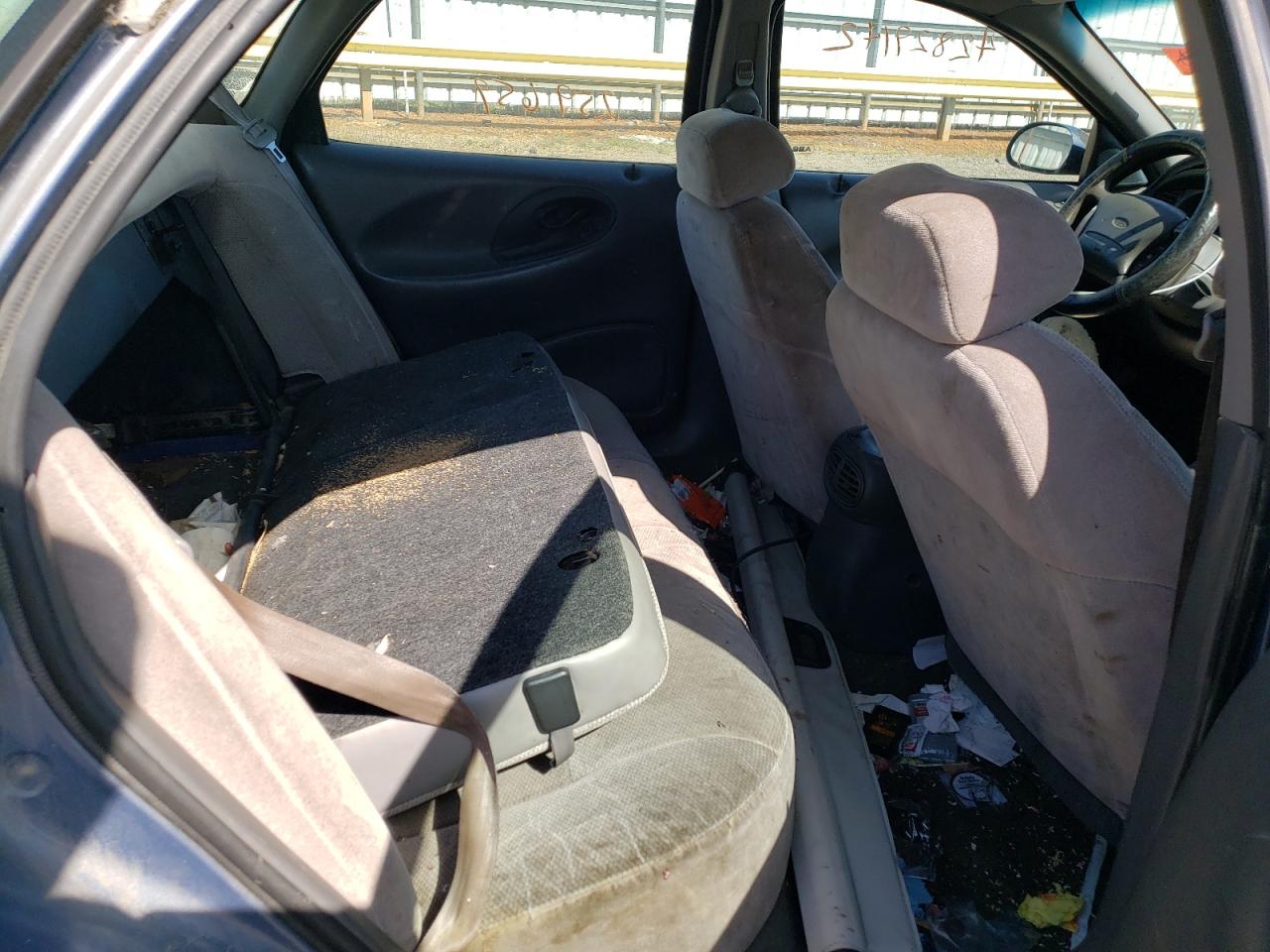 Photo 6 from auction – 1999 FORD TAURUS SE with VIN 1FAFP53SXXA318783